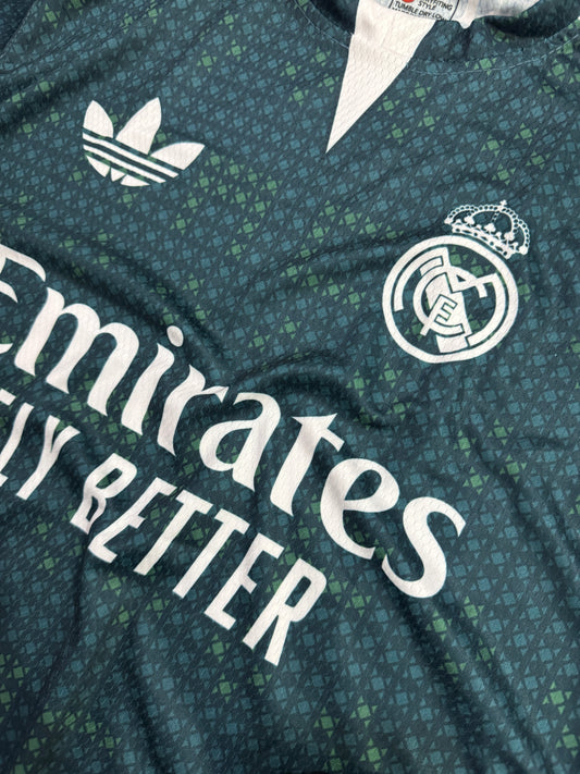Real Madrid 26/27 away