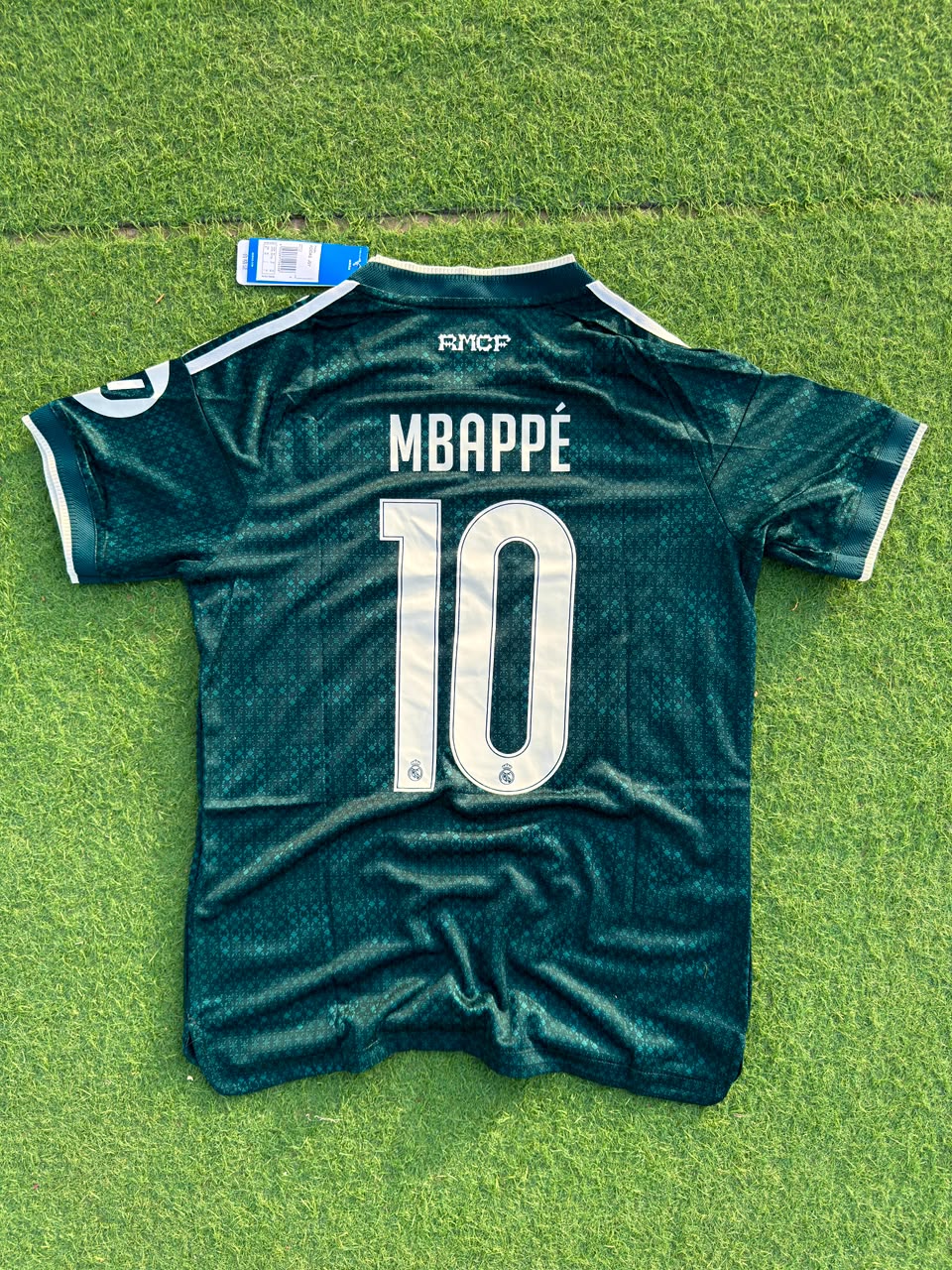 Real Madrid 2026/27 Away (Player Version)
